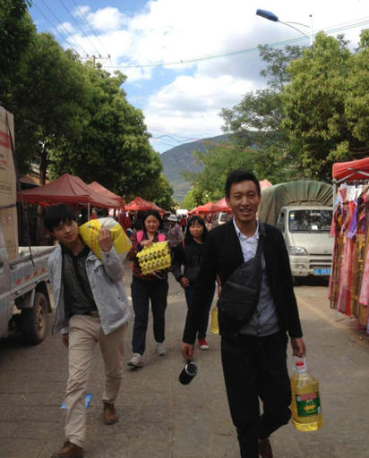 心系受灾村民，勇担社会责任