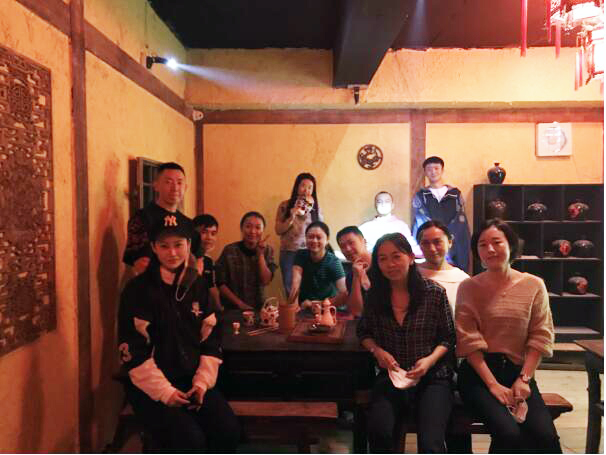 “共铸团队凝聚力” ——和谐小贷信贷业务部密室闯关团建